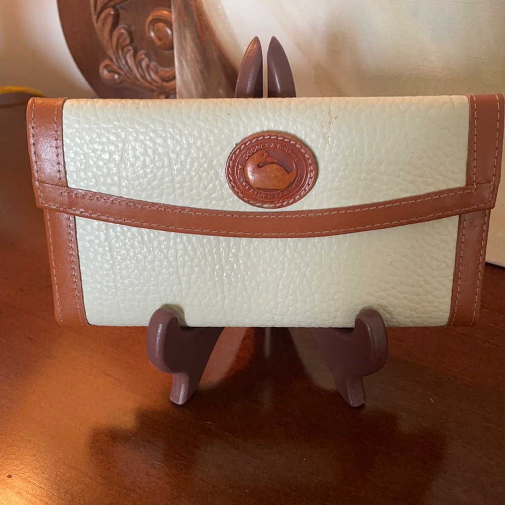 Vintage Dooney&Bourke wallet